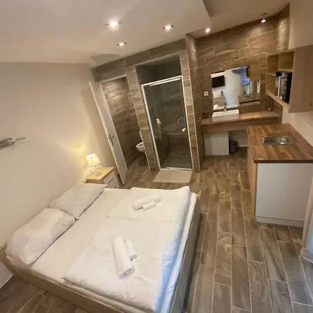 With Pool In Siofok-balaton 54764 שיופוק