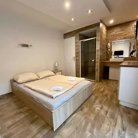 With Pool In Siofok-balaton 54764 Apartman *